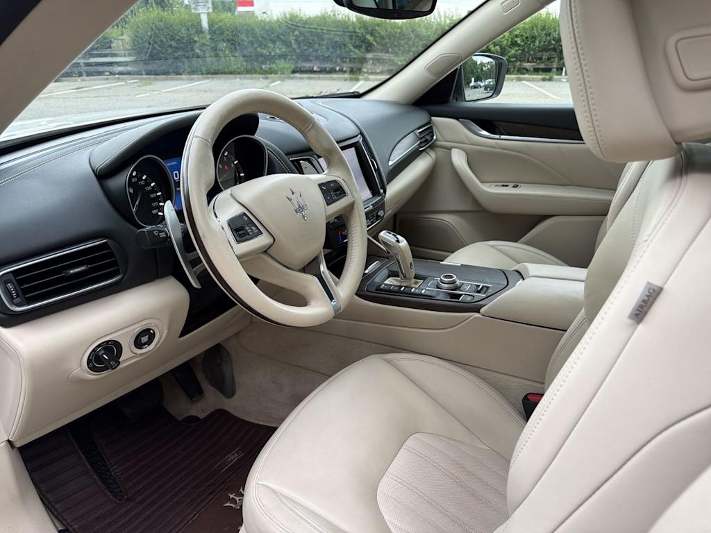 Thumbnail: 2020 Maserati Levante - 11
