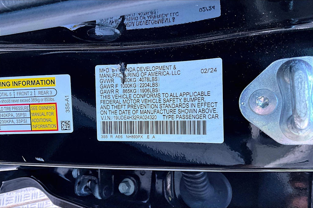 Thumbnail: 2024 Acura Integra - 20