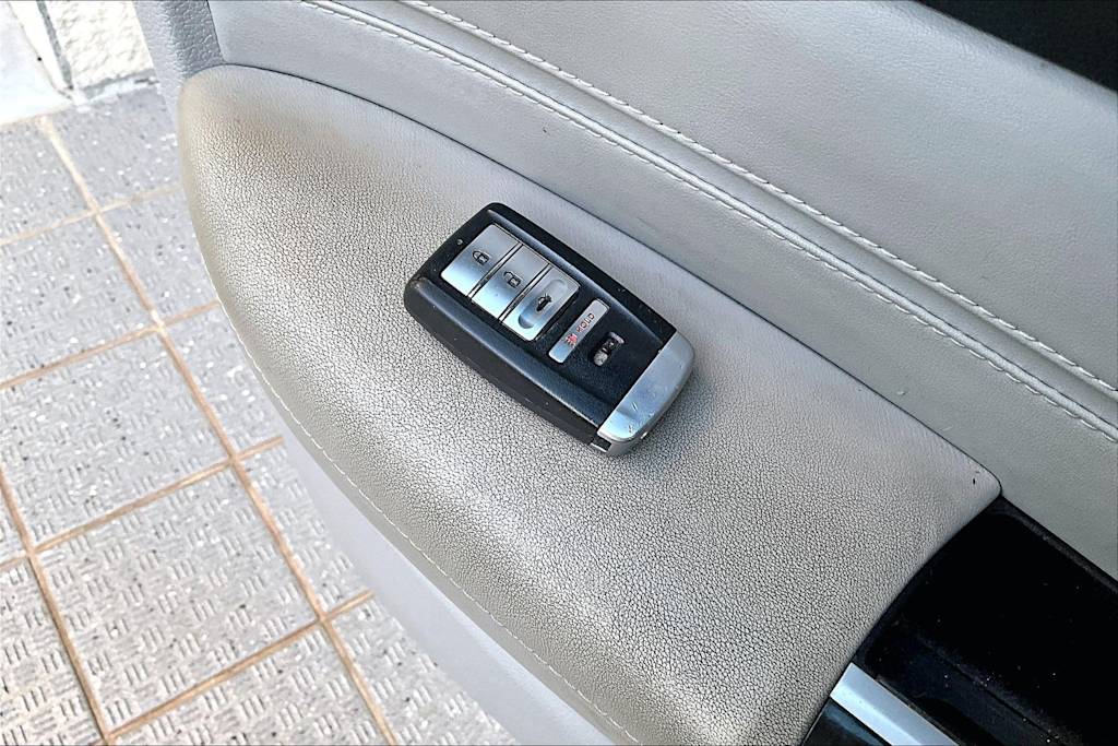 Thumbnail: 2019 Acura TLX - 19