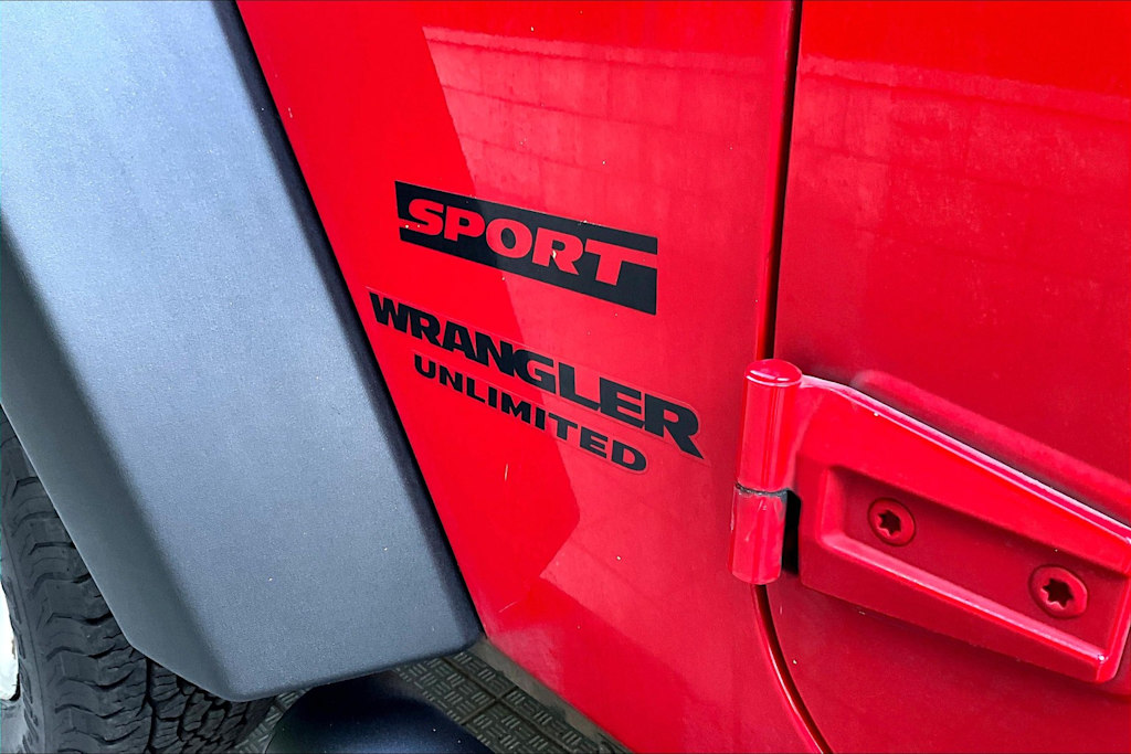 Thumbnail: 2017 Jeep Wrangler - 7