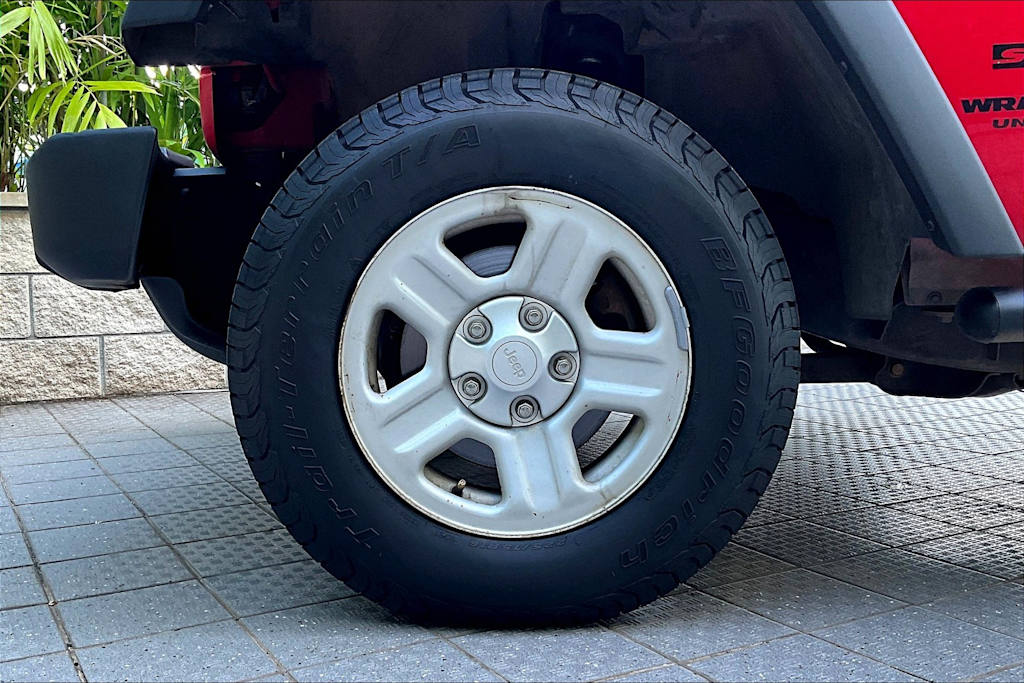 Thumbnail: 2017 Jeep Wrangler - 8