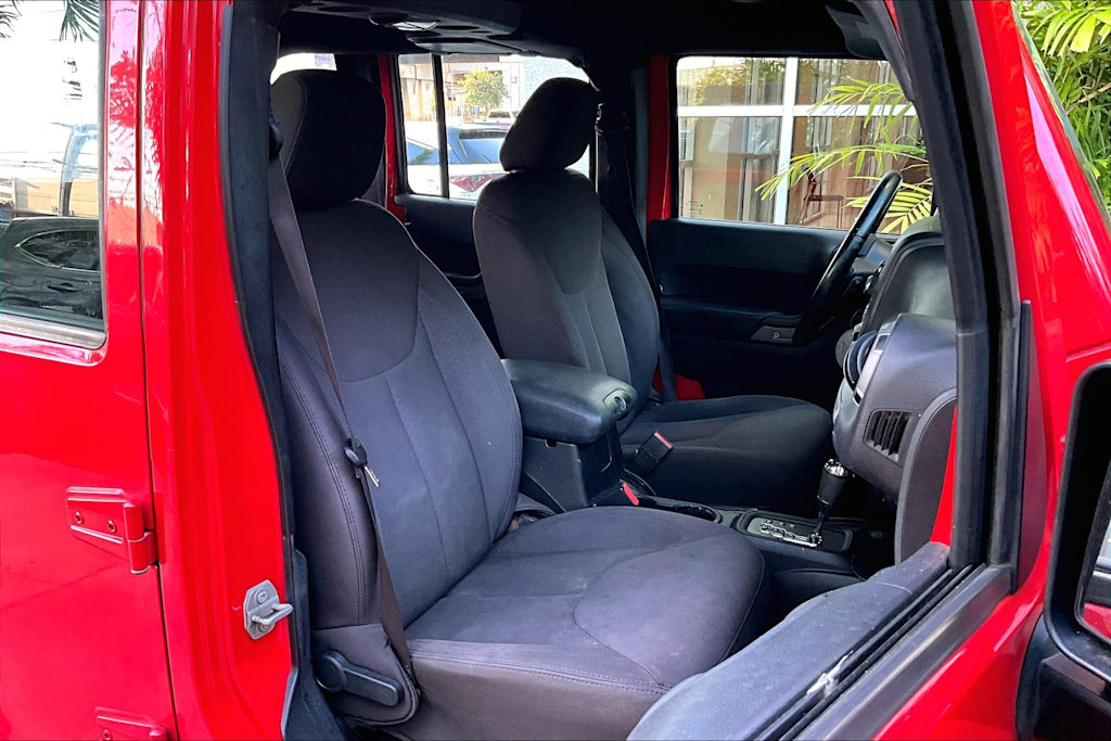 Thumbnail: 2017 Jeep Wrangler - 12