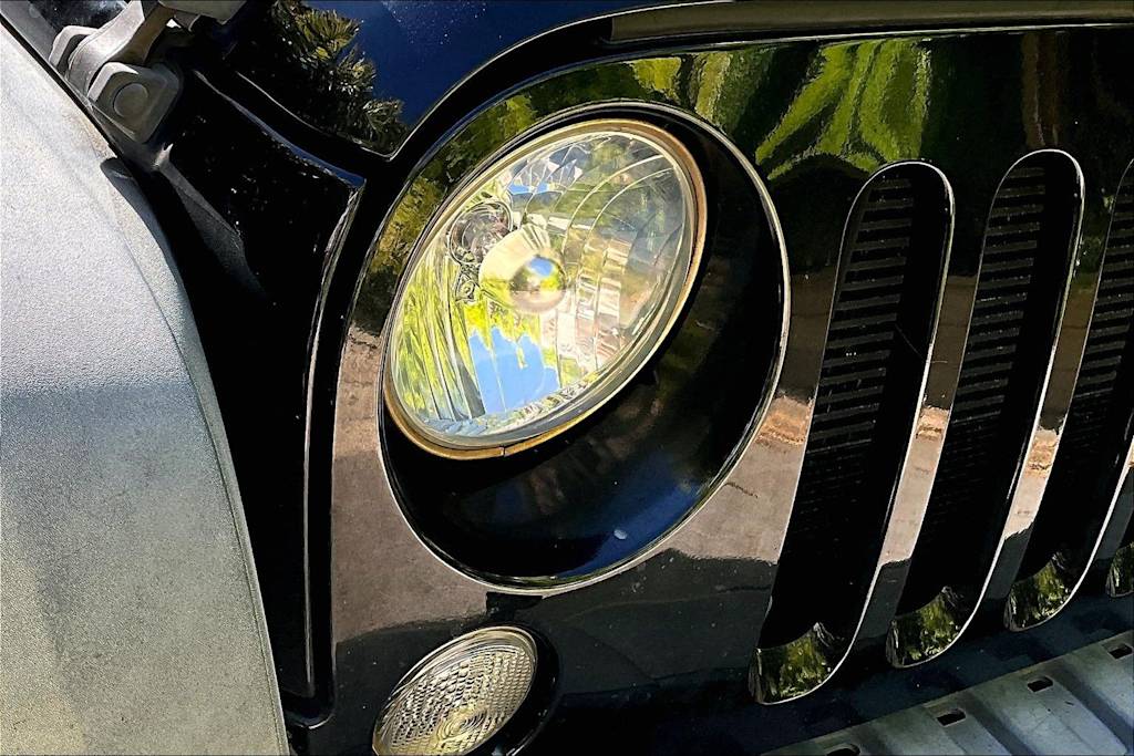 Thumbnail: 2015 Jeep Wrangler - 31