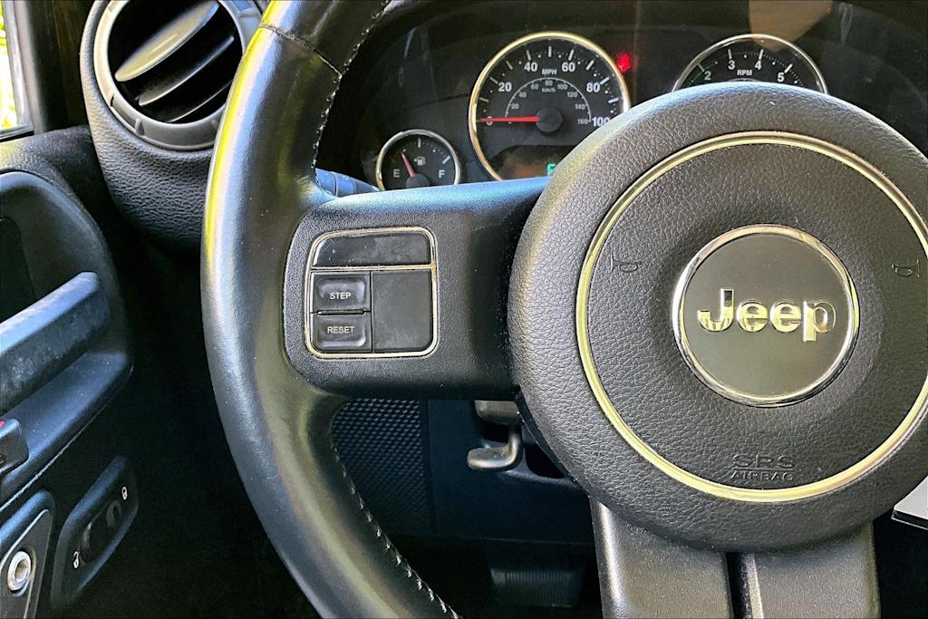 Thumbnail: 2015 Jeep Wrangler - 25