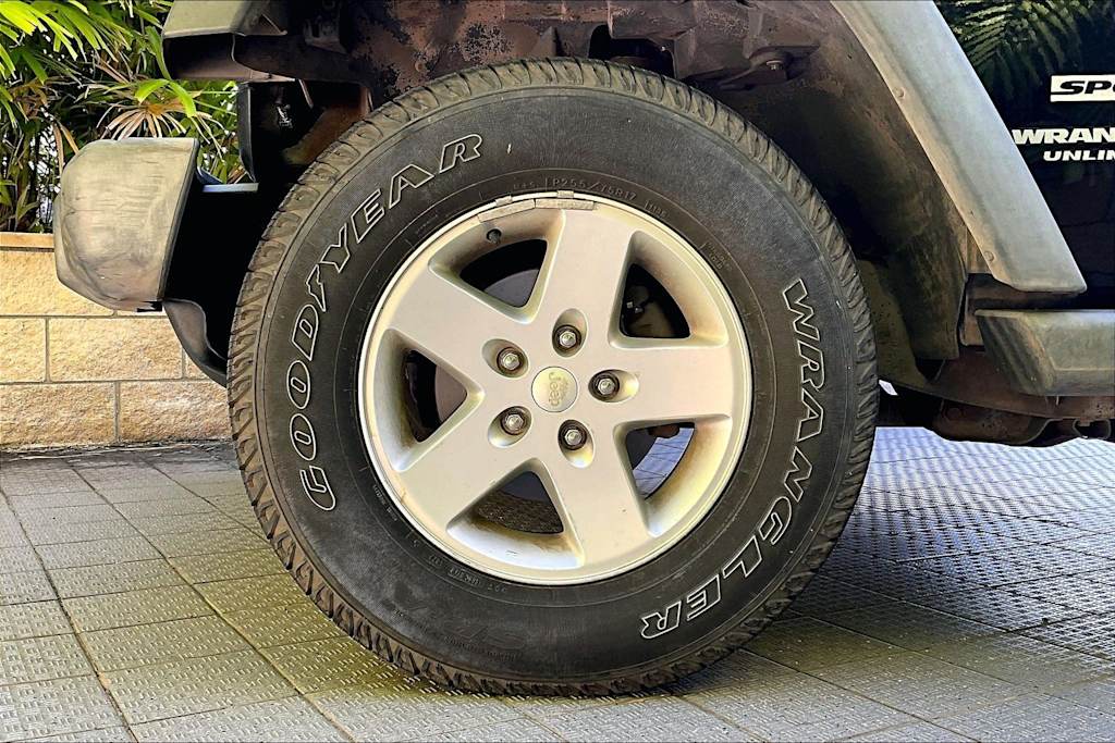 Thumbnail: 2015 Jeep Wrangler - 8