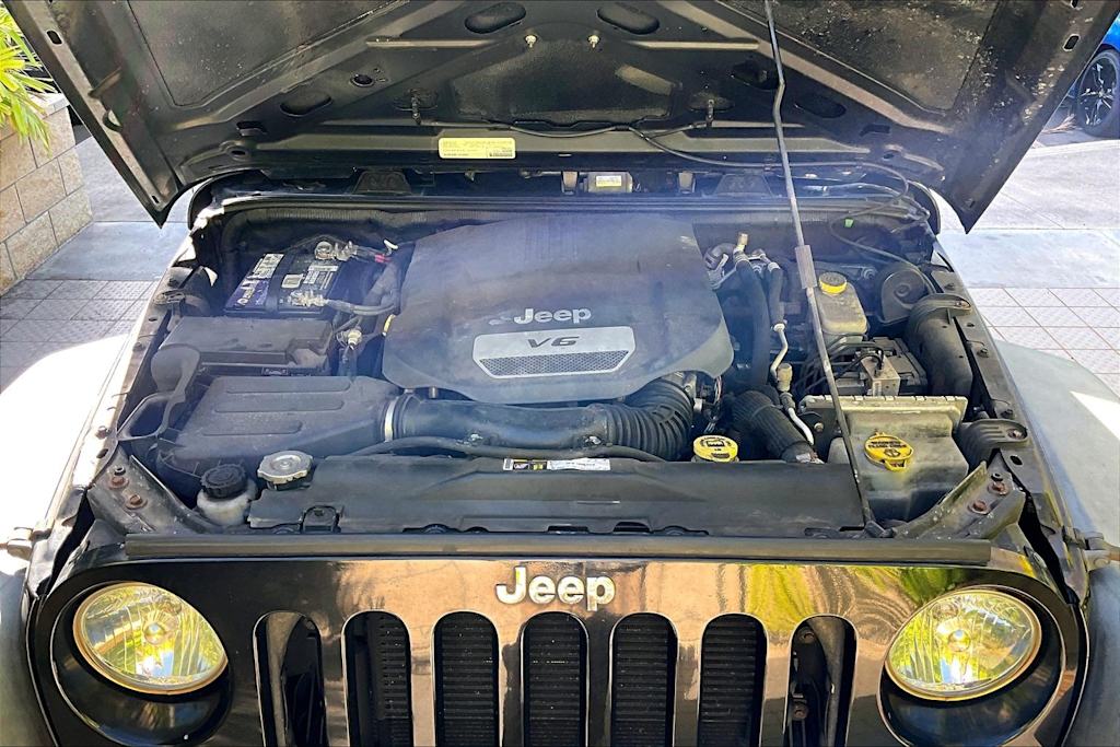 Thumbnail: 2015 Jeep Wrangler - 9