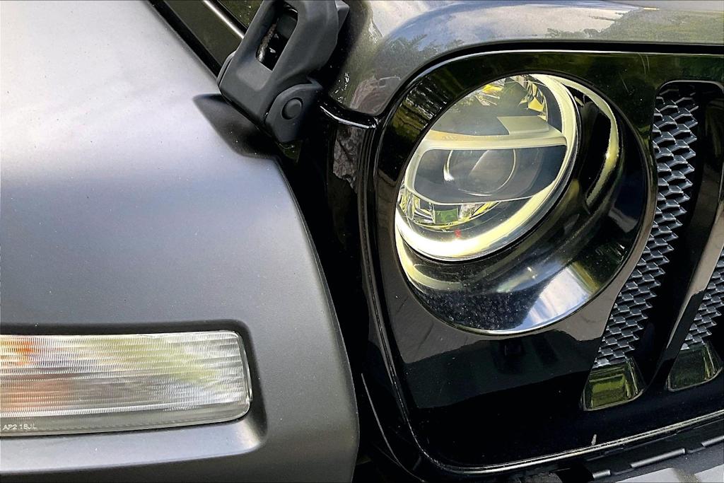 Thumbnail: 2021 Jeep Wrangler - 31