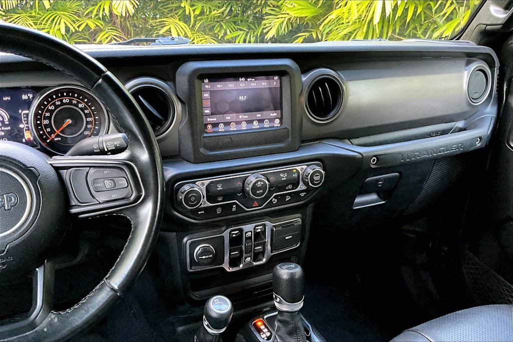 Thumbnail: 2021 Jeep Wrangler - 14