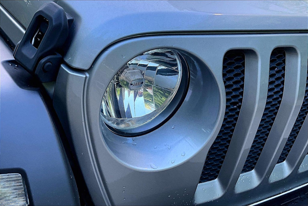 Thumbnail: 2020 Jeep Wrangler - 31