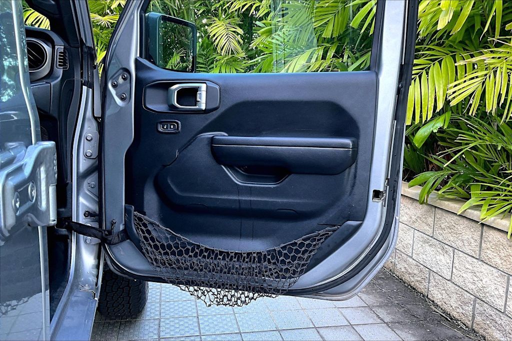 Thumbnail: 2020 Jeep Wrangler - 29