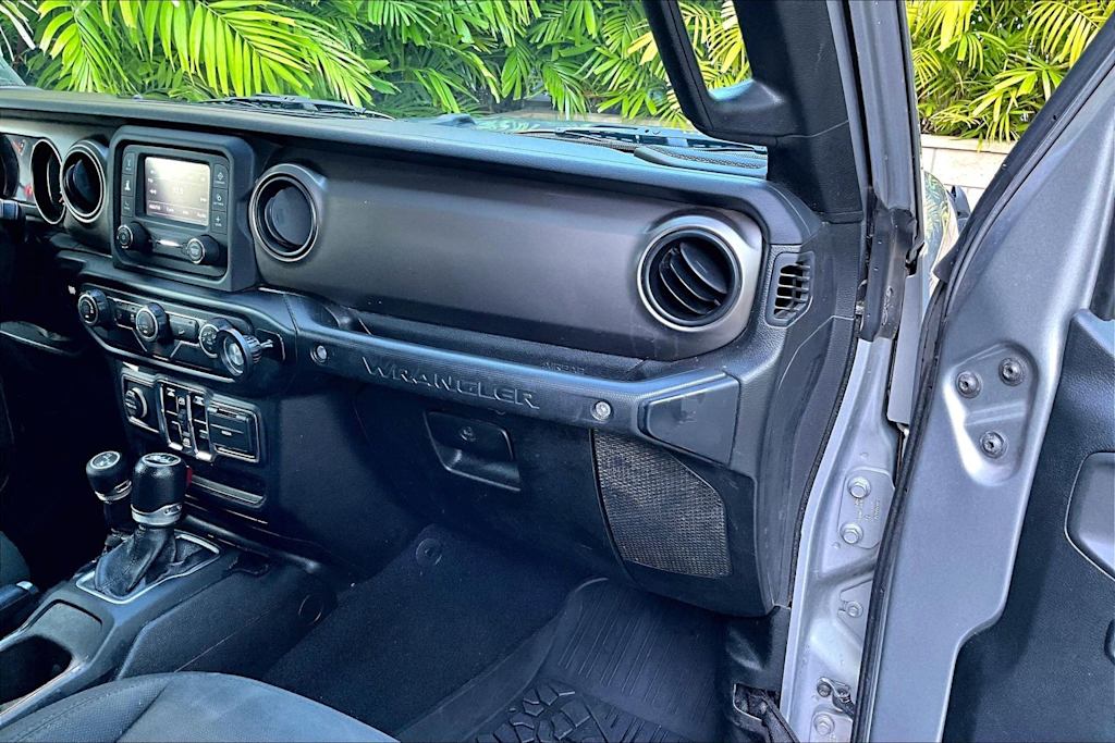 Thumbnail: 2020 Jeep Wrangler - 25