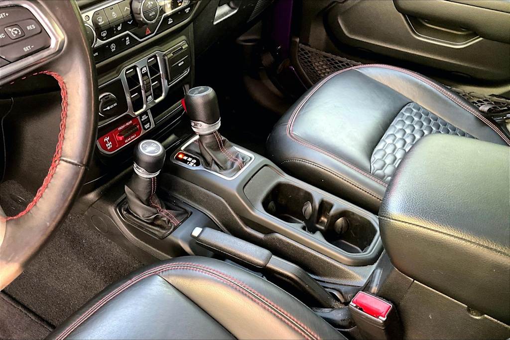 Thumbnail: 2023 Jeep Wrangler - 17