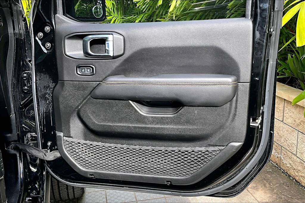 Thumbnail: 2023 Jeep Wrangler - 28