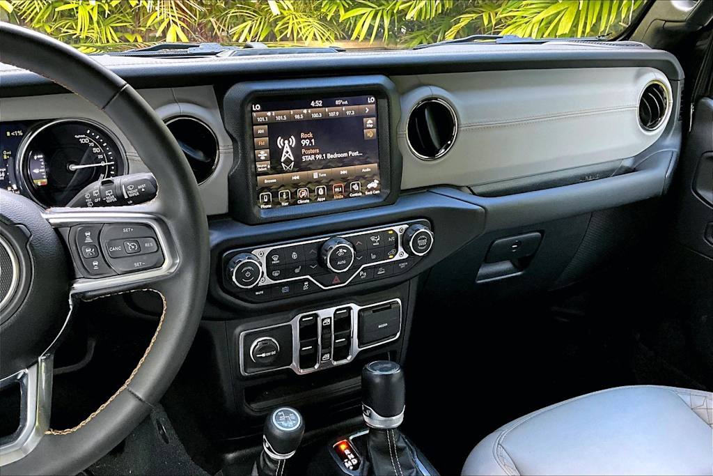 Thumbnail: 2023 Jeep Wrangler - 14