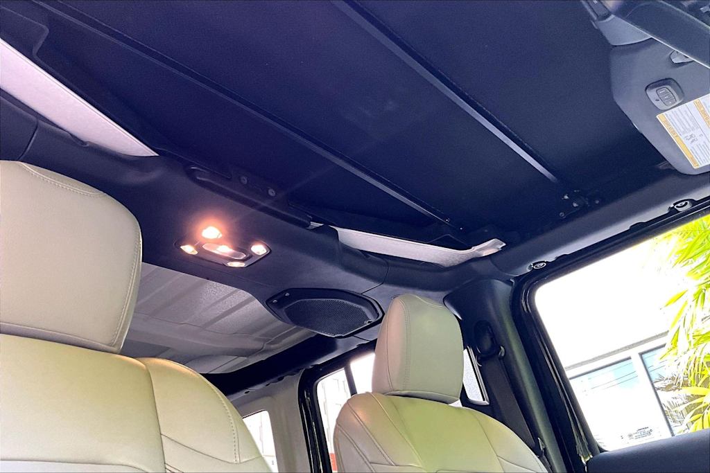 Thumbnail: 2023 Jeep Wrangler - 30