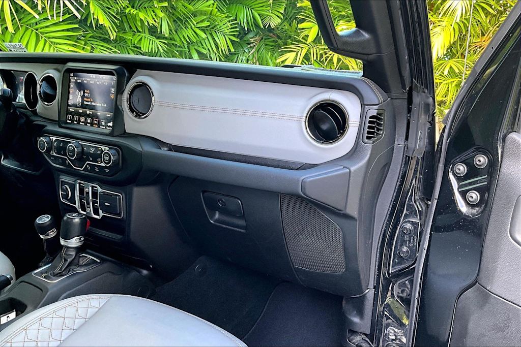 Thumbnail: 2023 Jeep Wrangler - 24
