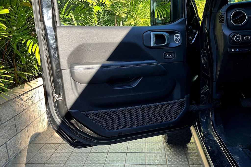 Thumbnail: 2021 Jeep Wrangler - 27