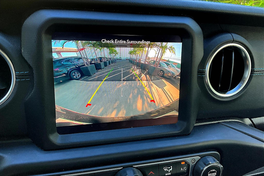 Thumbnail: 2021 Jeep Wrangler - 14