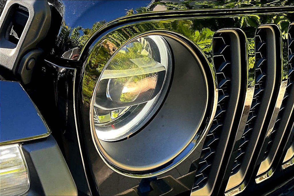 Thumbnail: 2021 Jeep Wrangler - 31