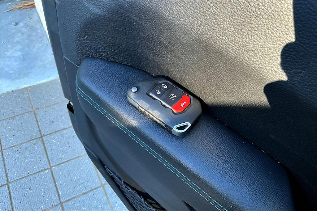 Thumbnail: 2021 Jeep Wrangler - 17