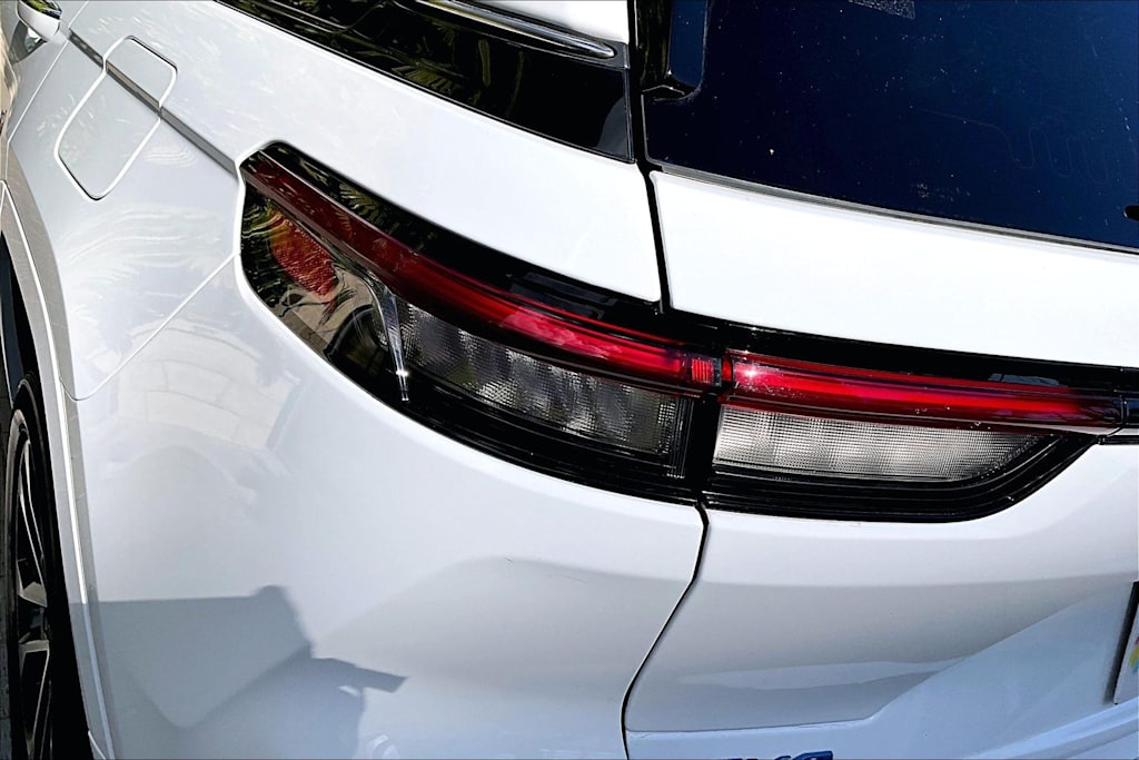Thumbnail: 2023 Jeep Grand Cherokee - 32