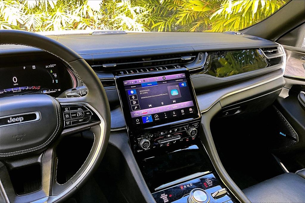 Thumbnail: 2023 Jeep Grand Cherokee - 14