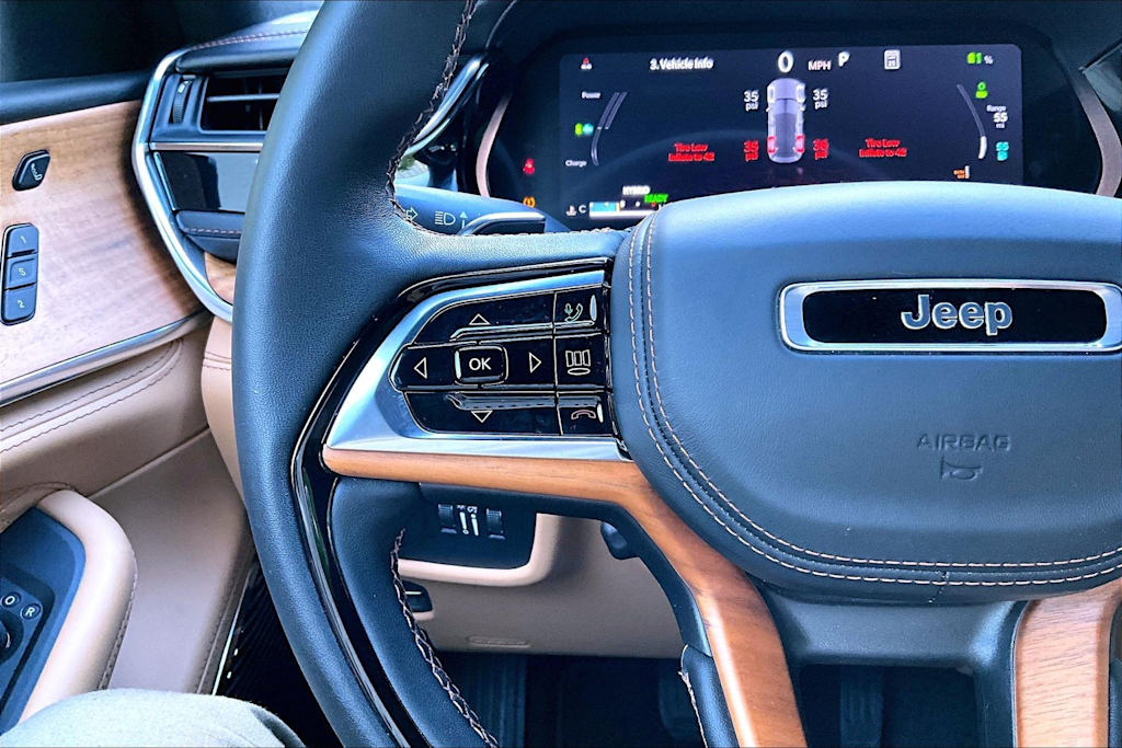 Thumbnail: 2025 Jeep Grand Cherokee - 25