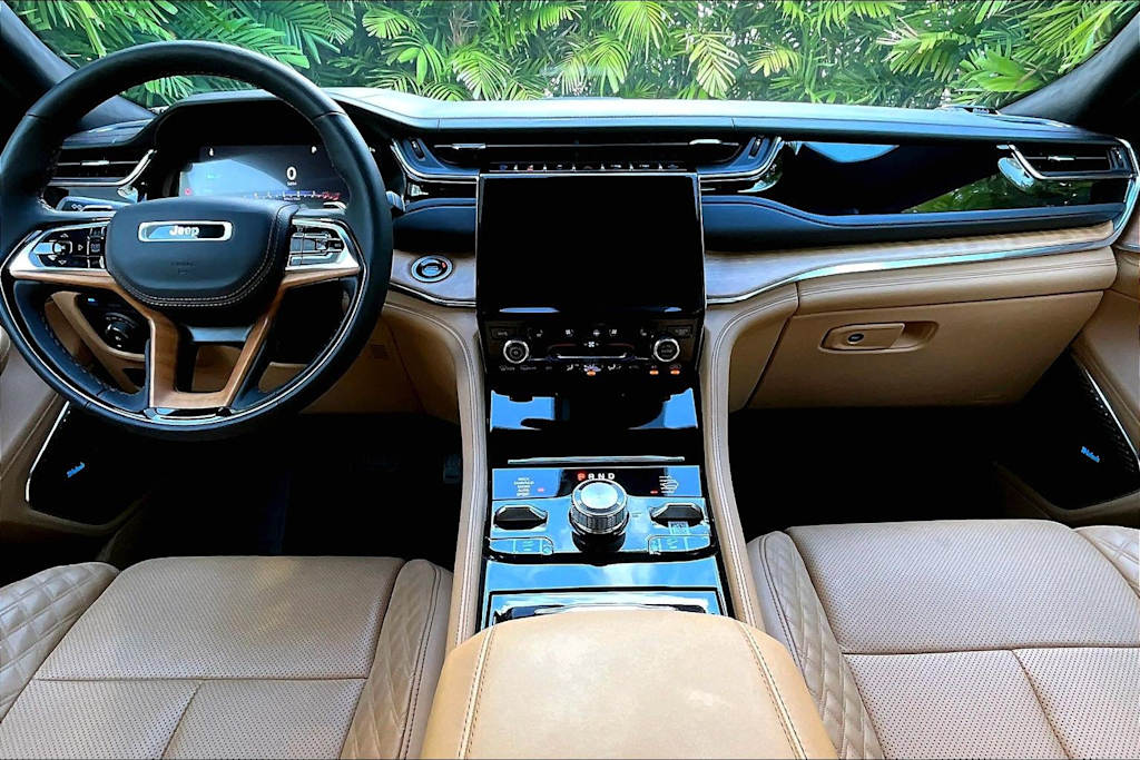 Thumbnail: 2025 Jeep Grand Cherokee - 9