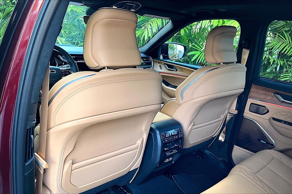 Thumbnail: 2025 Jeep Grand Cherokee - 12