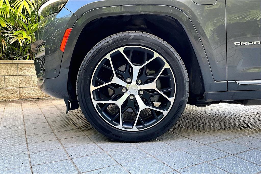Thumbnail: 2022 Jeep Grand Cherokee - 8