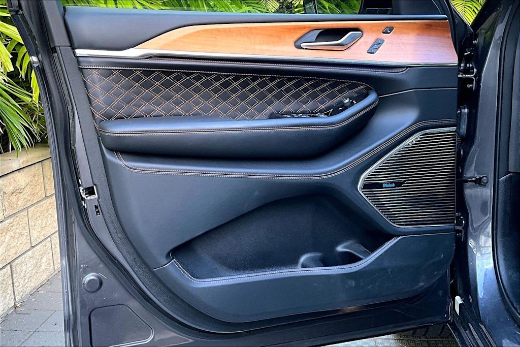 Thumbnail: 2022 Jeep Grand Cherokee - 27