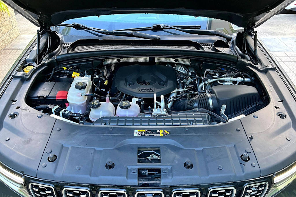 Thumbnail: 2022 Jeep Grand Cherokee - 9