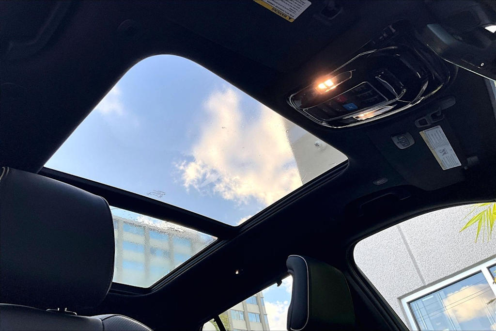 Thumbnail: 2022 Jeep Grand Cherokee - 30