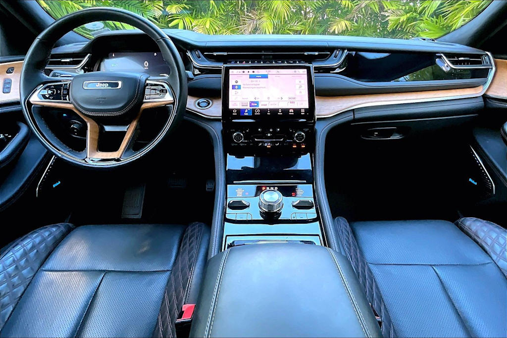 Thumbnail: 2022 Jeep Grand Cherokee - 10