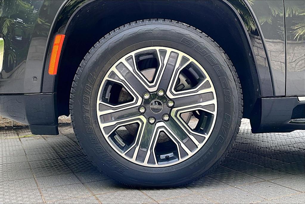 Thumbnail: 2025 Jeep Wagoneer - 8