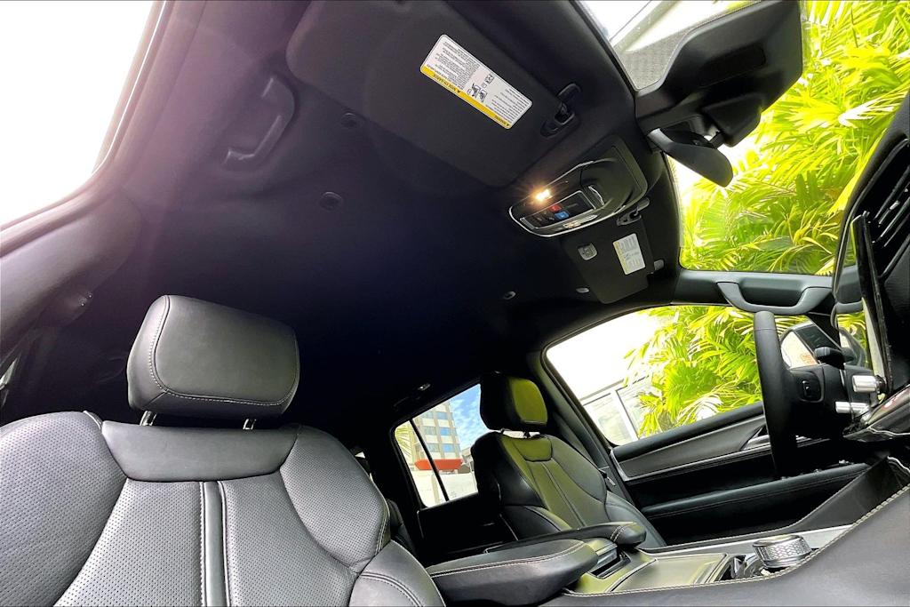 Thumbnail: 2025 Jeep Wagoneer - 30