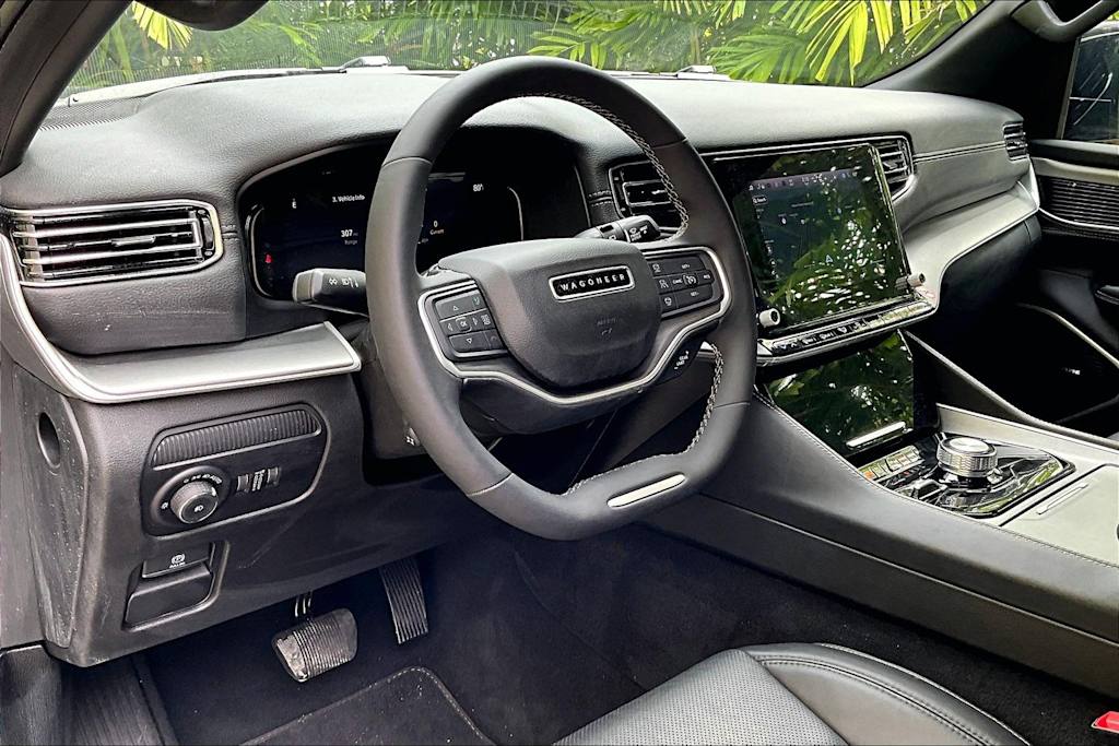 Thumbnail: 2025 Jeep Wagoneer - 2