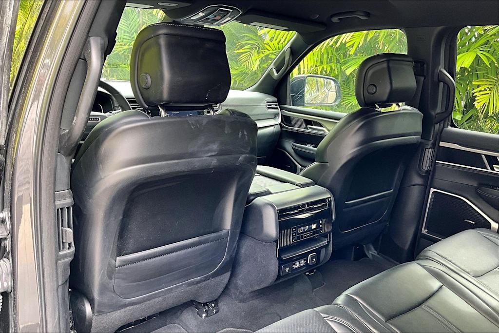 Thumbnail: 2025 Jeep Wagoneer - 13