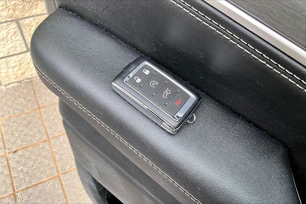 Thumbnail: 2025 Jeep Wagoneer - 19