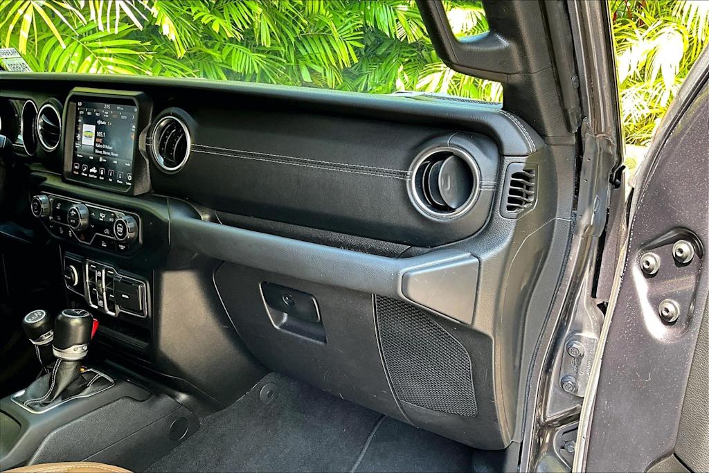 Thumbnail: 2021 Jeep Gladiator - 24