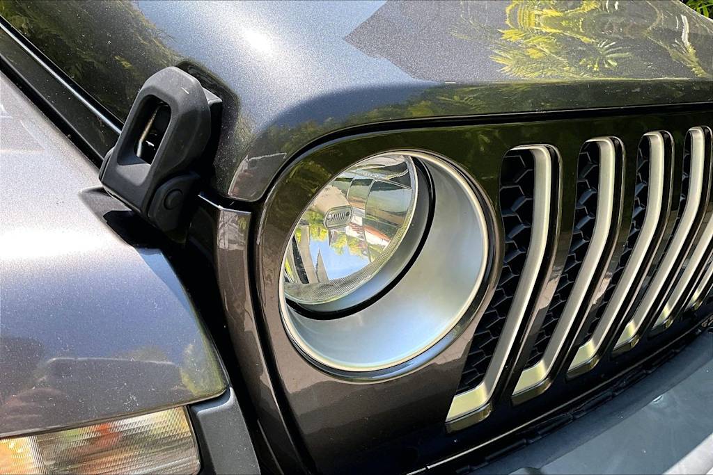Thumbnail: 2021 Jeep Gladiator - 31