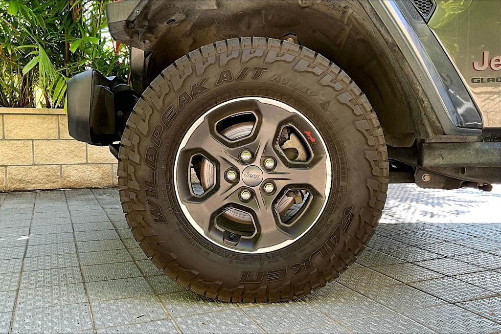 Thumbnail: 2021 Jeep Gladiator - 8