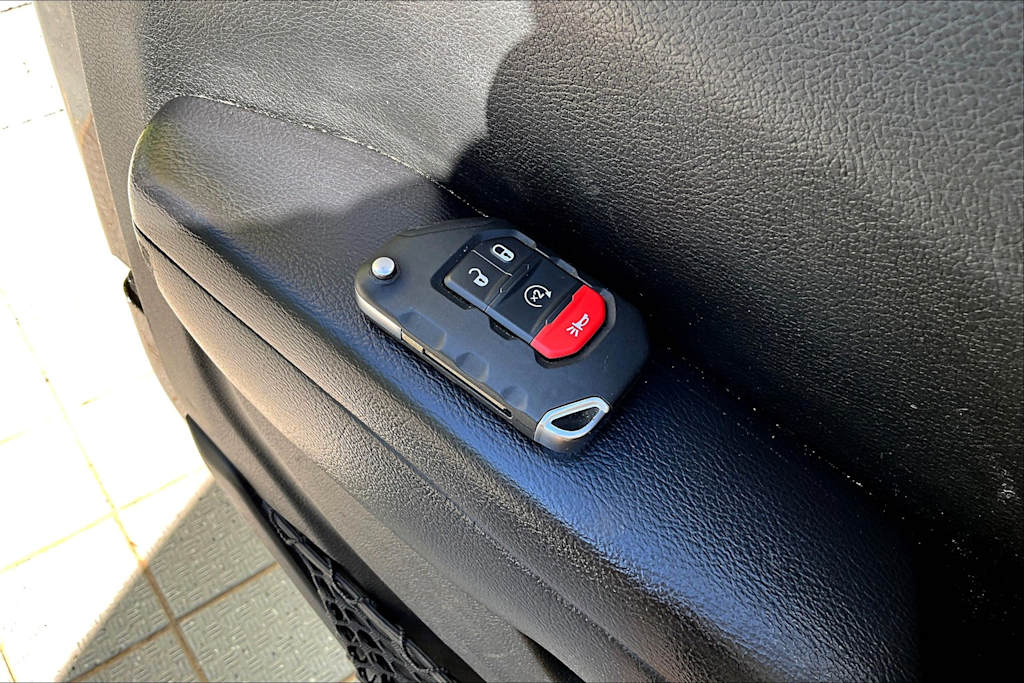 Thumbnail: 2021 Jeep Gladiator - 19