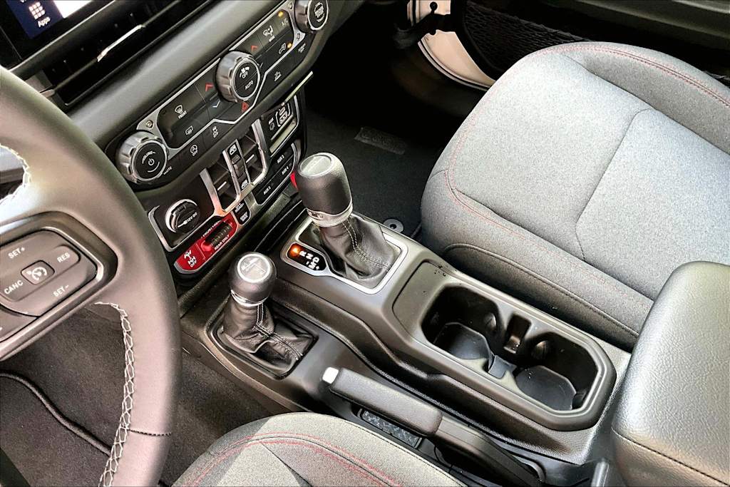 Thumbnail: 2026 Jeep Gladiator - 17