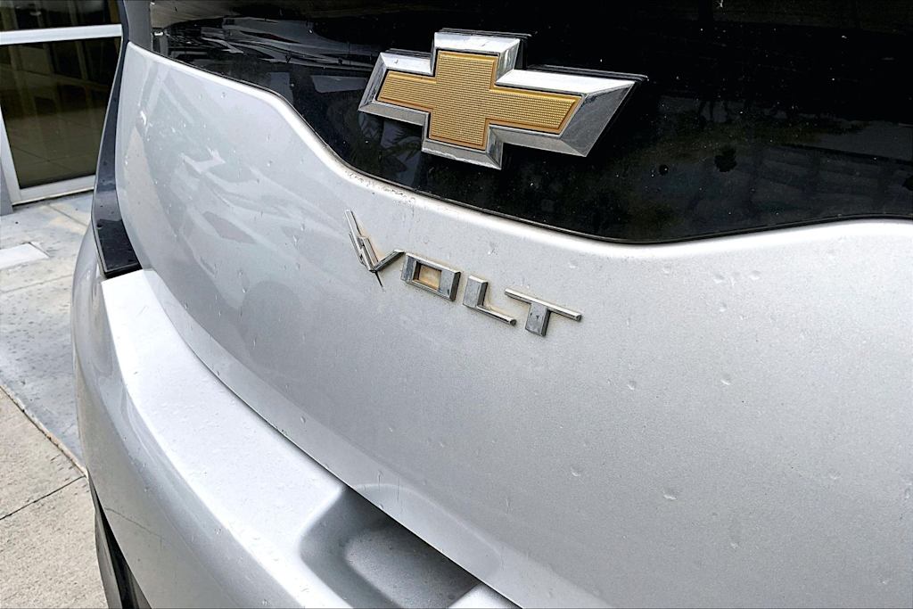 Thumbnail: 2017 Chevrolet Volt - 6