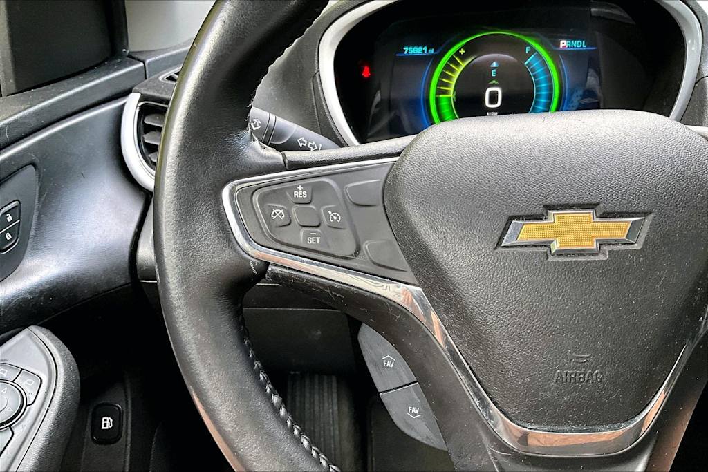 Thumbnail: 2017 Chevrolet Volt - 25