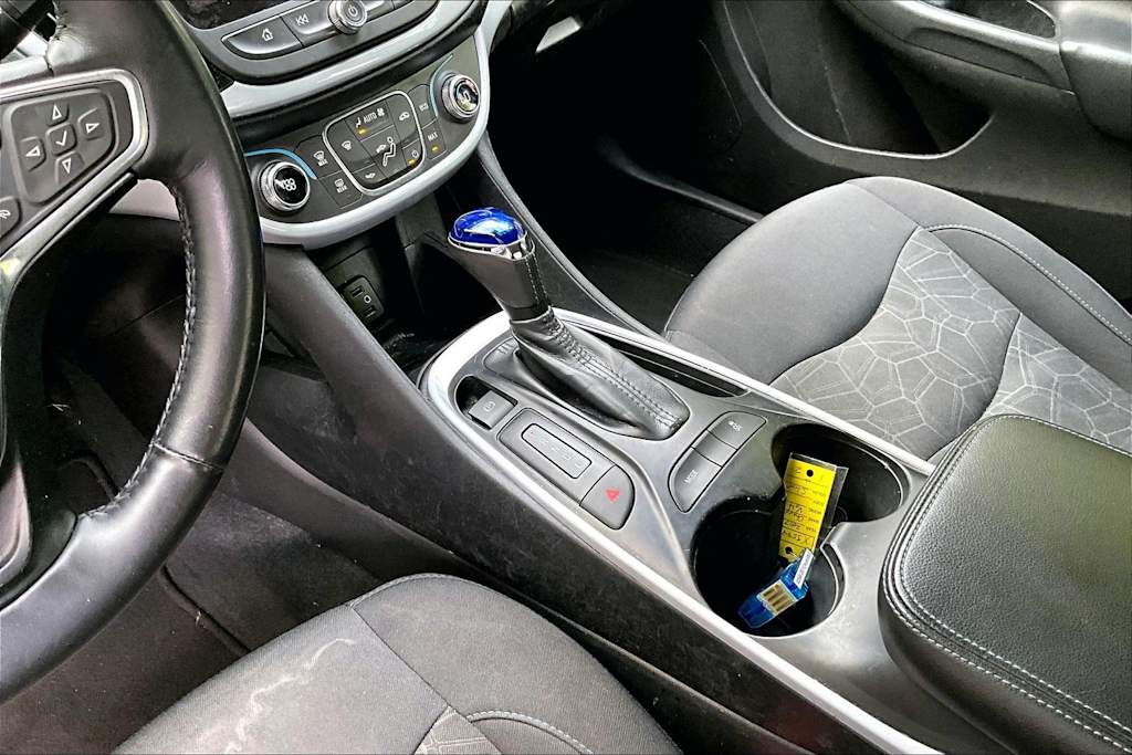 Thumbnail: 2017 Chevrolet Volt - 16