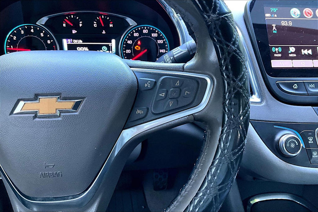 Thumbnail: 2018 Chevrolet Malibu - 25