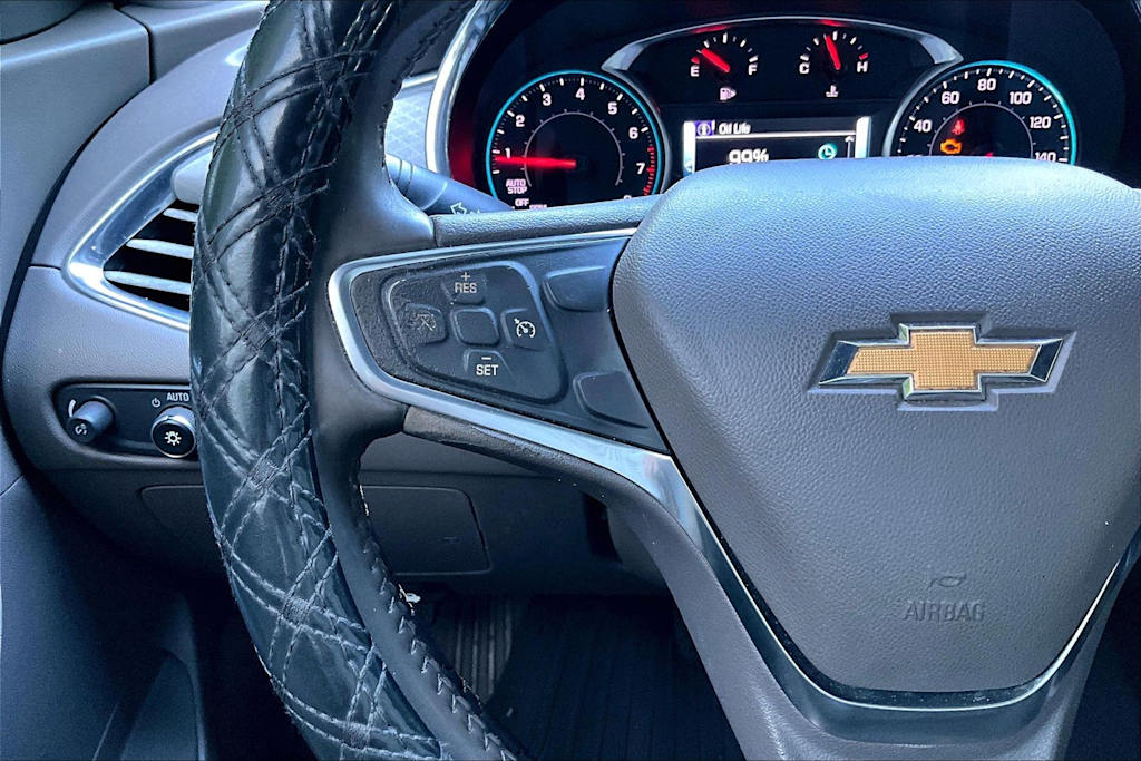 Thumbnail: 2018 Chevrolet Malibu - 24