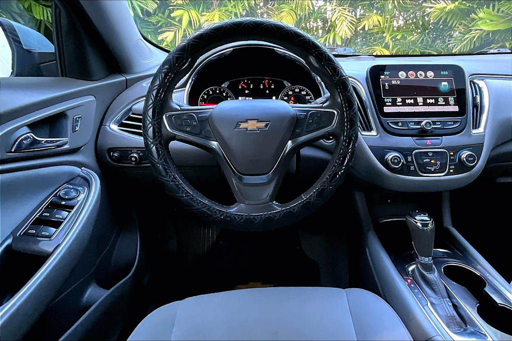 Thumbnail: 2018 Chevrolet Malibu - 14